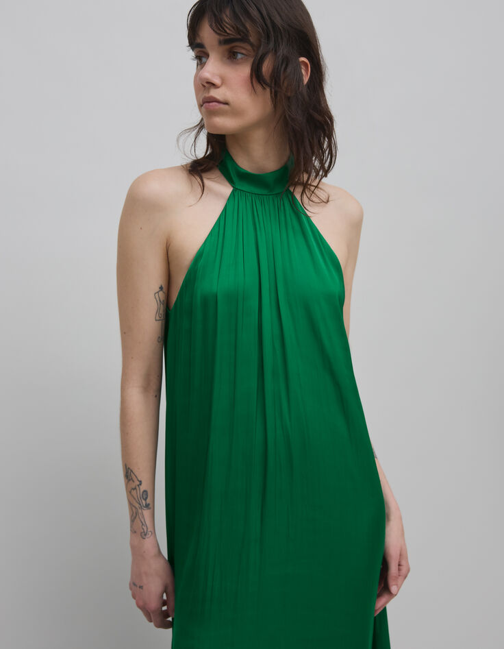 Grünes zerknittertes Kleid aus recyceltem Polyester-5