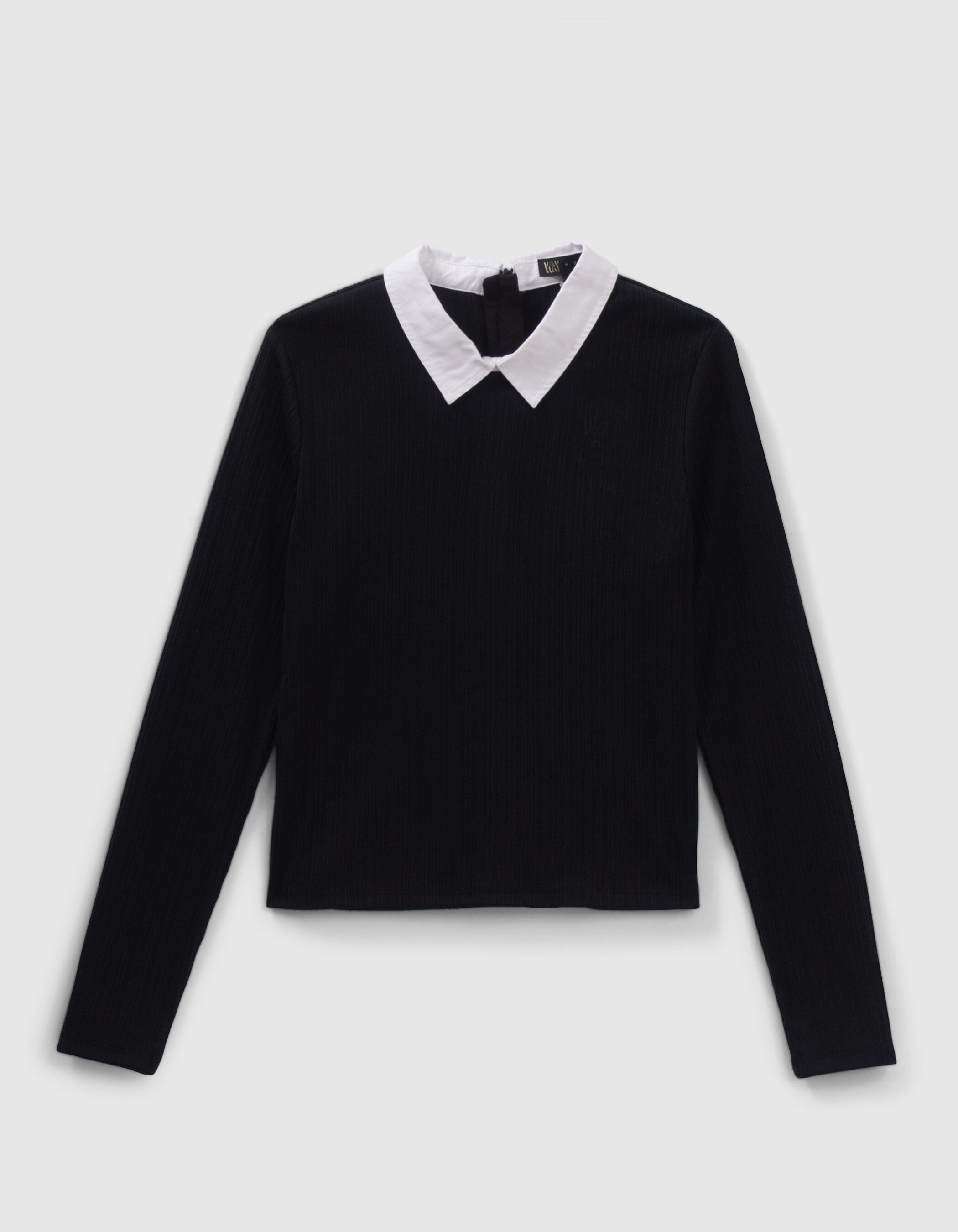 Camiseta negra acanalada cuello camisero ni a