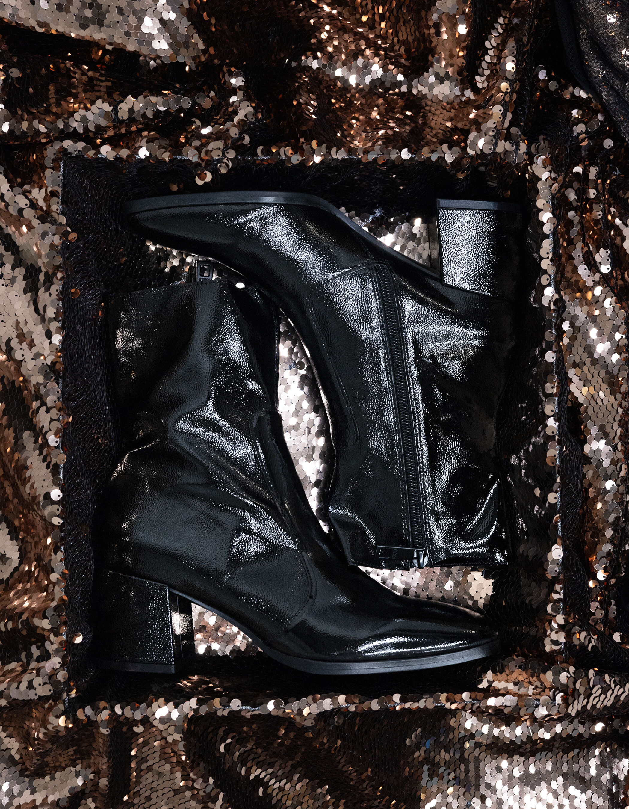 Women s black patent leather boots with heel IKKS