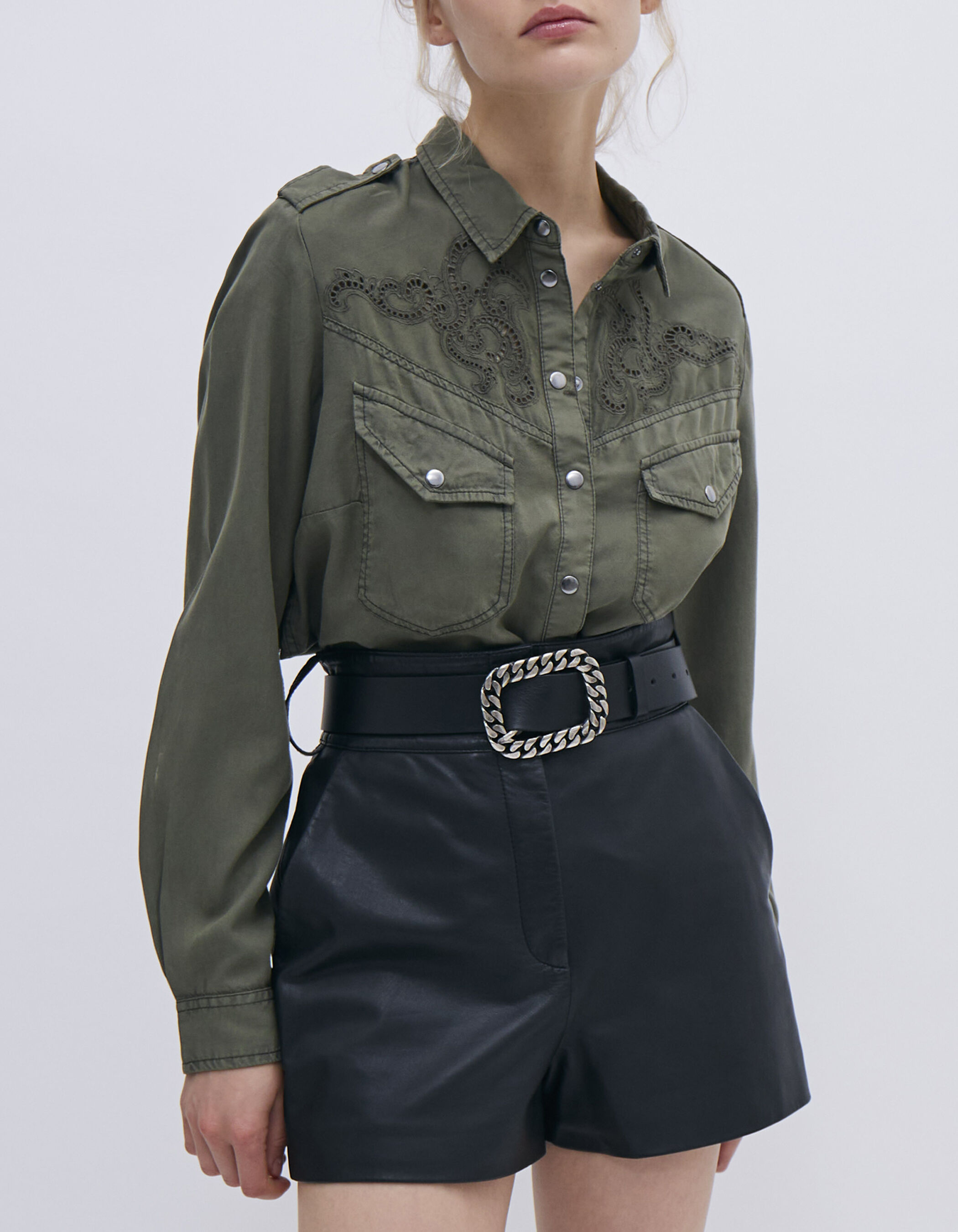 Camisa caqui Lyocell bordados calados mujer