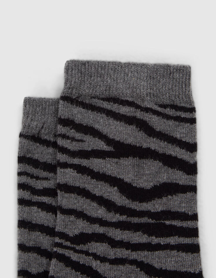 Calcetines grises y negros estampados mujer-3