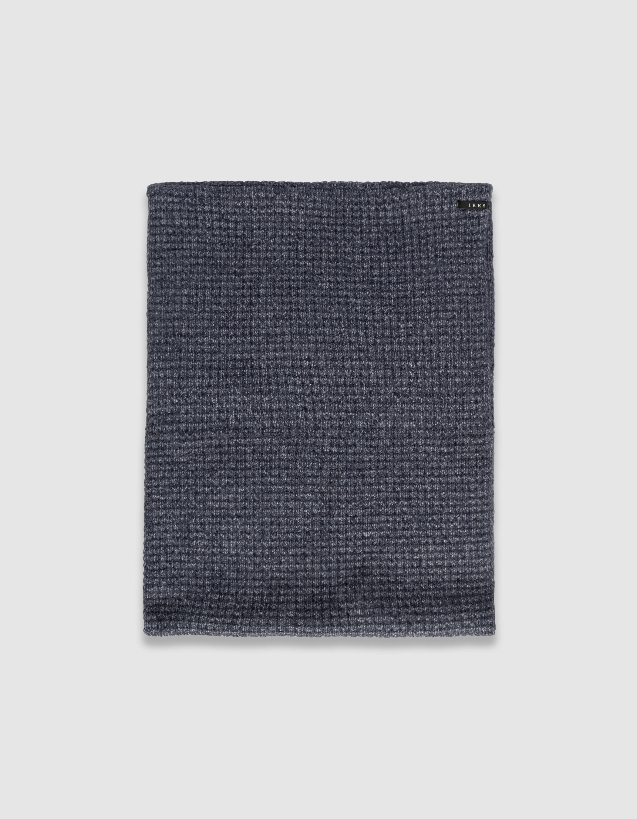 Men's blue ribbed knit snood