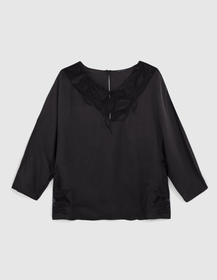 Blusa negra de rejilla con bordado floral-5