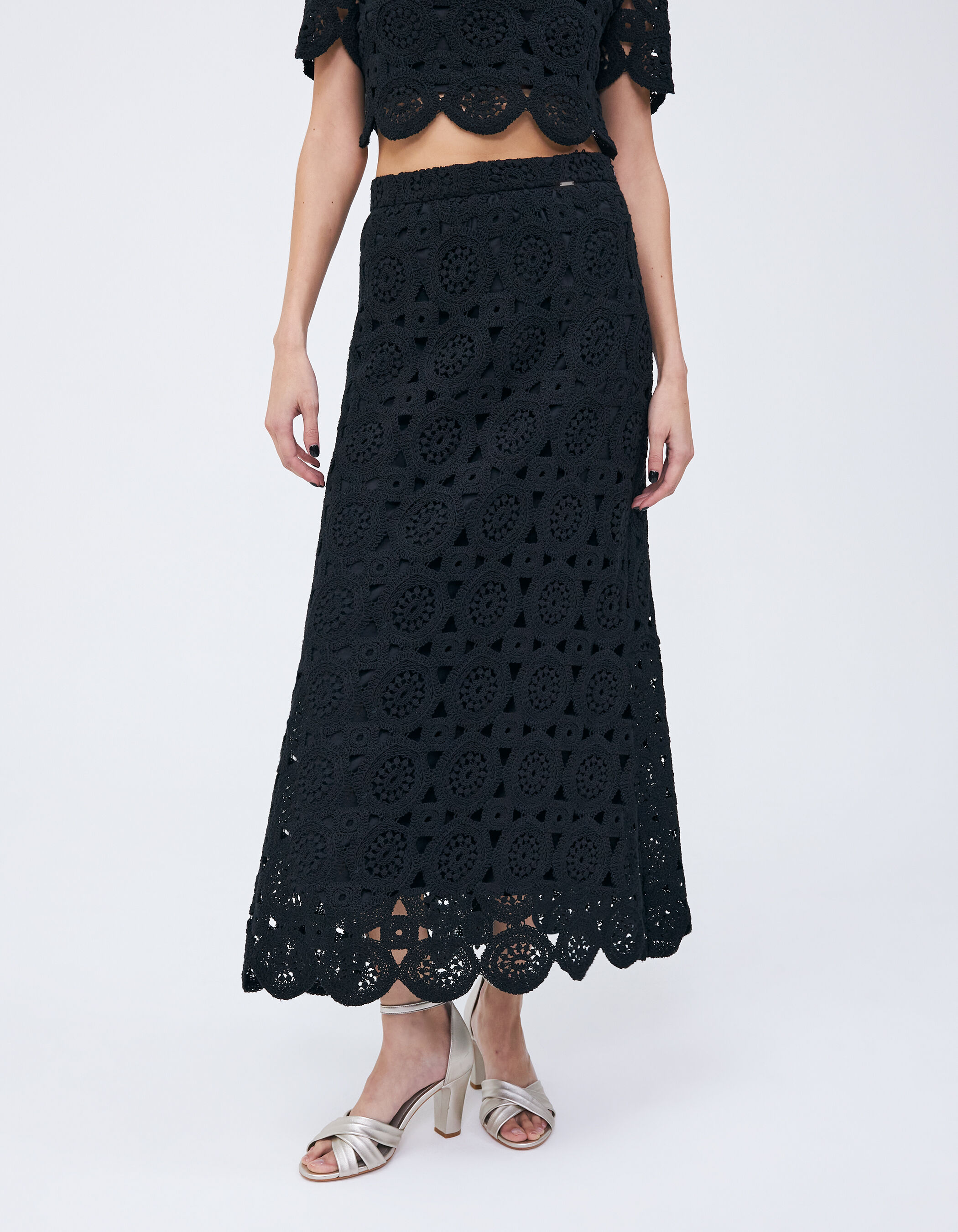 Women s black lined crochet long skirt