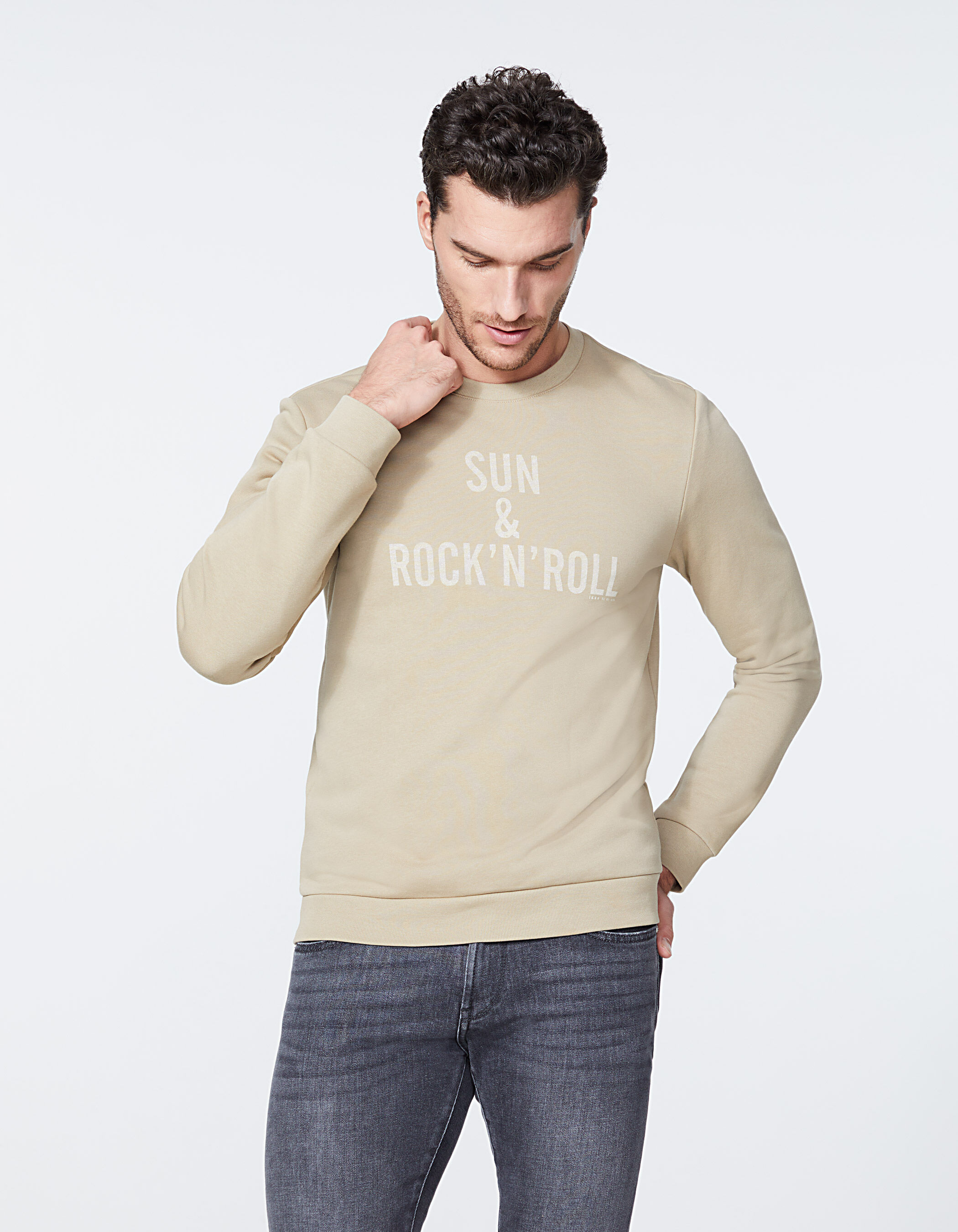 Beige slogan sweatshirt new arrivals