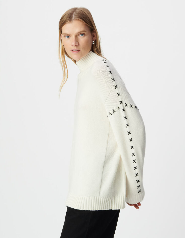 Weißer Damenstrickpulli Schnürdetails an Ärmeln-5