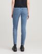 Schlanke blaue wasserlose Powerstretch-Jeans mit Nieten-3