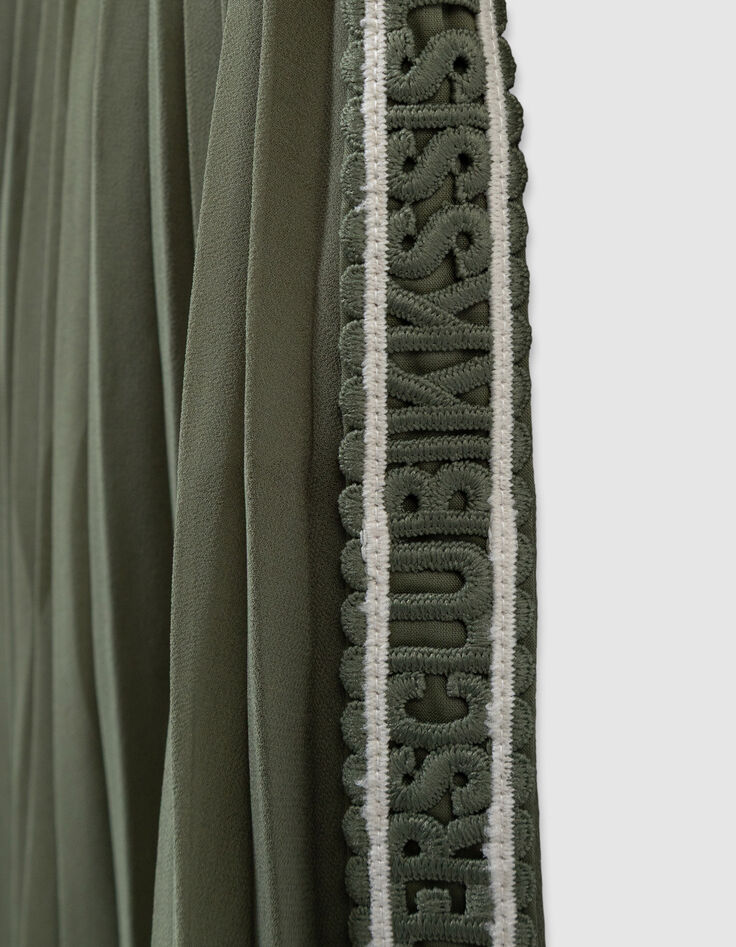 Khakifarbener langer Rock  Stickerei und Falten  M&auml;dchen-5