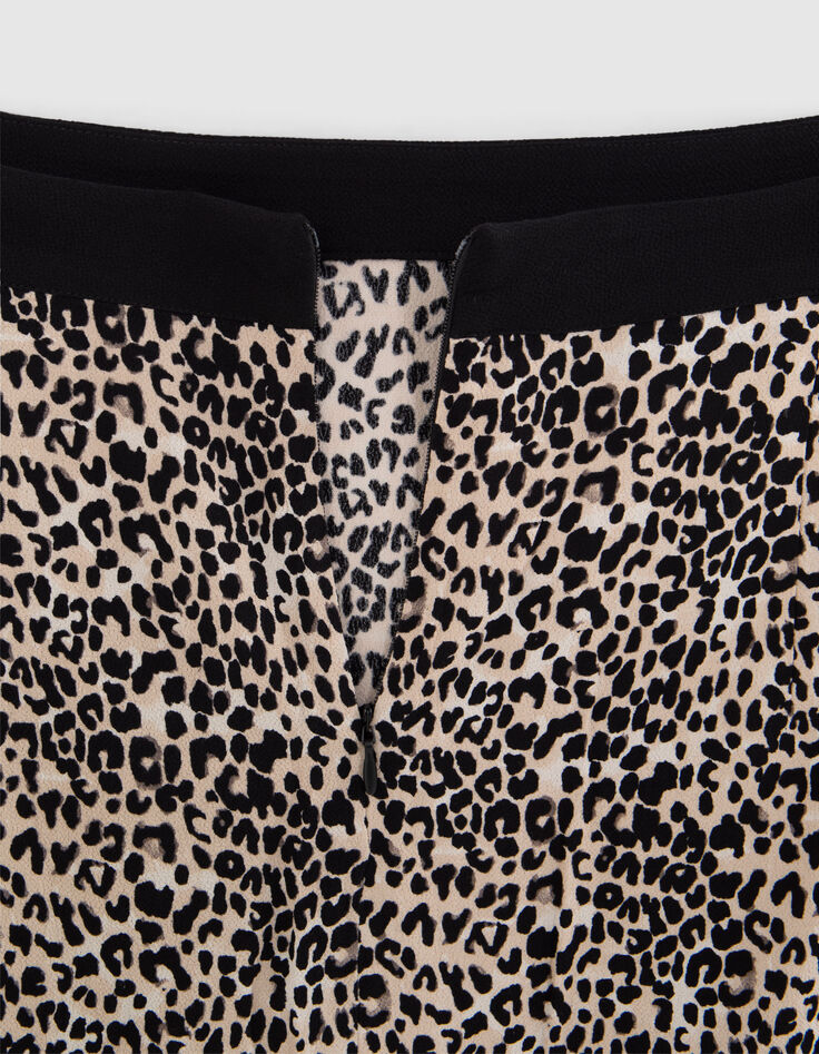 Schwarzer Damenrock mit Leo-Rock-Print-7