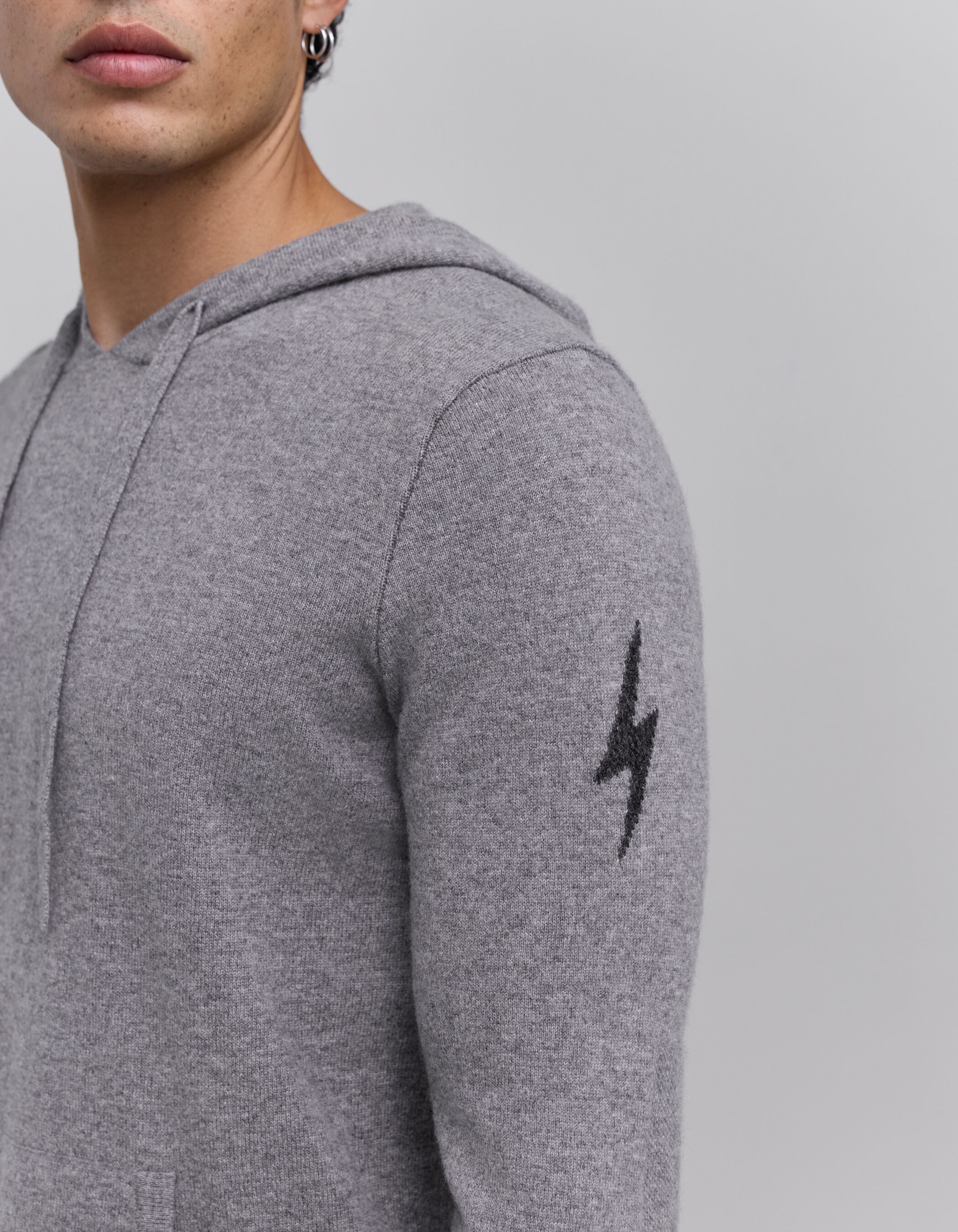 Pull gris a capuche 100 cachemire Homme IKKS
