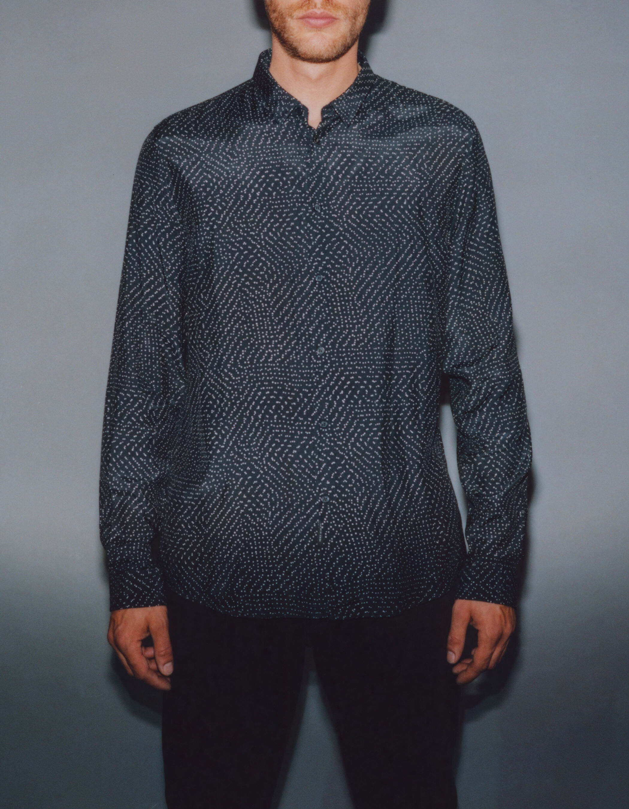 Chemise SLIM noire LENZING ECOVERO motif pois rock Homme