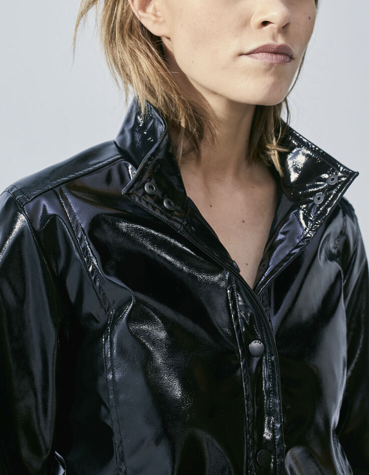 Kurze, schwarze Damenjacke in Vinyl-Optik-1