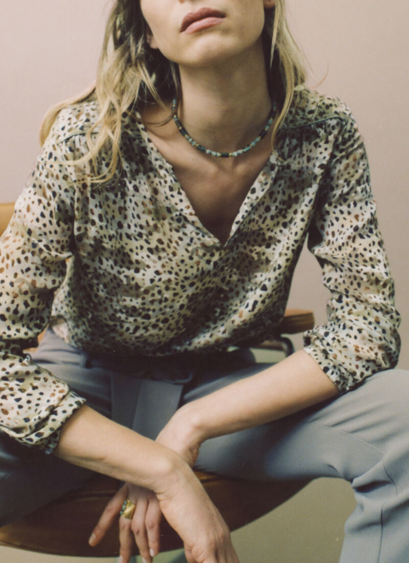Blusa almendra animal print mujer