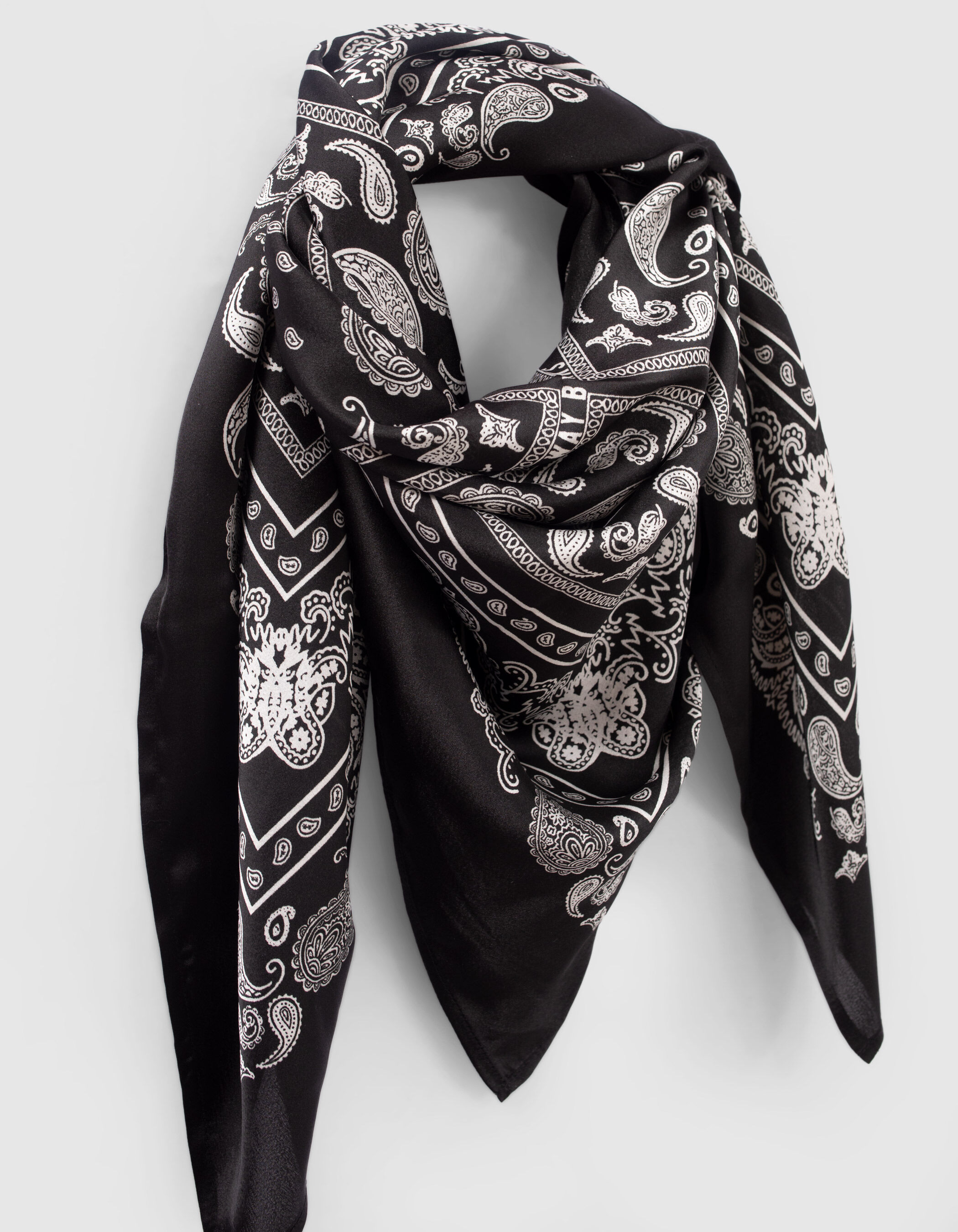 Foulard noir satin motif bandana fille