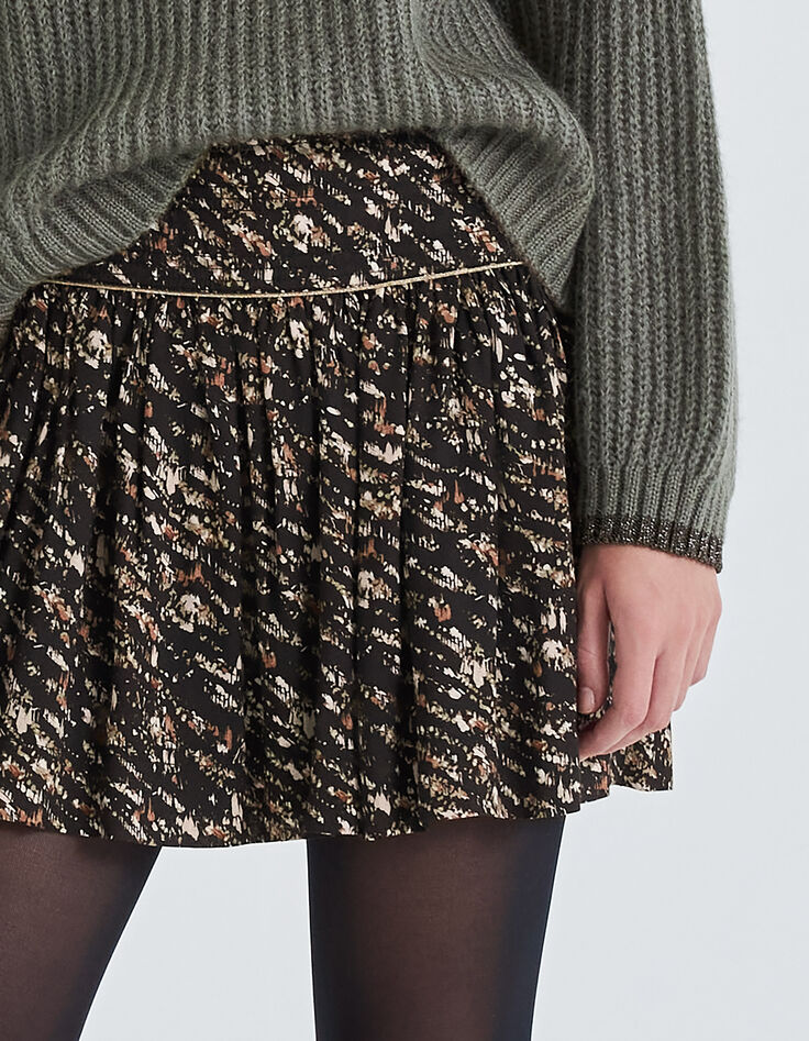 Falda corta fluida negra estampado carboncillo mujer-4