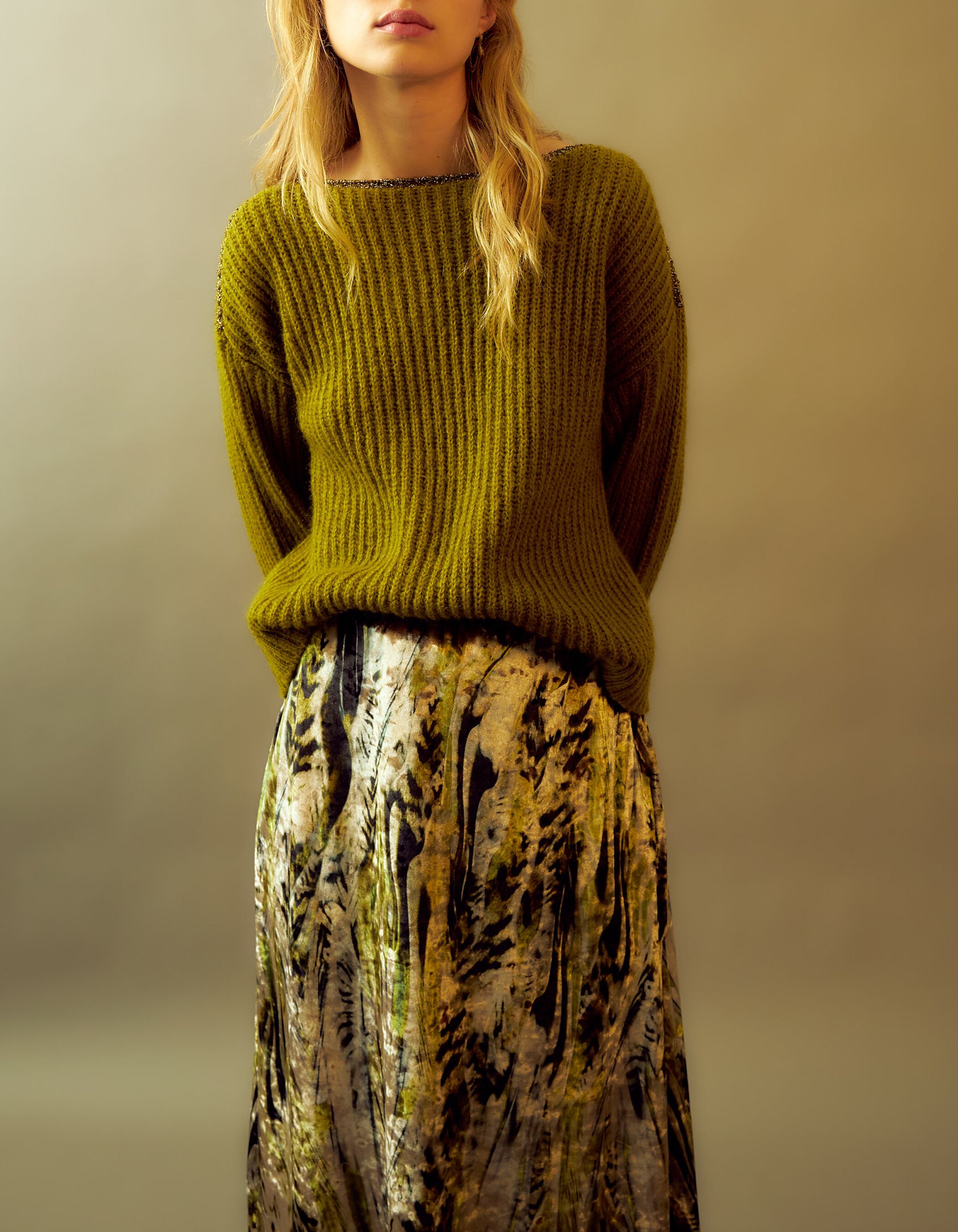 Women s beige abstract print velvet midi skirt