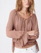 Blusa blush fluida de mujer con gran volante-1