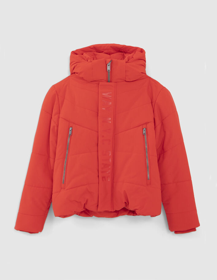 Rote Jungensteppjacke mit Schriftzug Ton in Ton-2