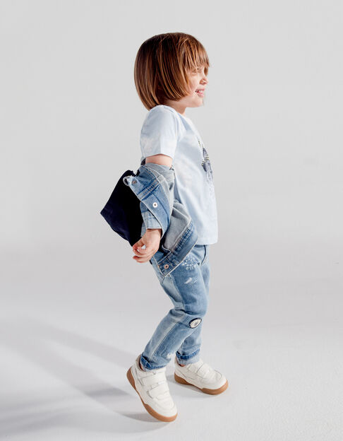 Baby boys’ blue jeans with print and badge