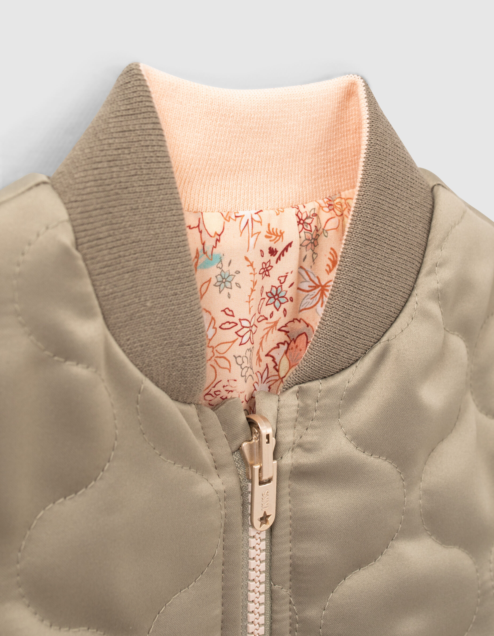 Bombers ikks fille online