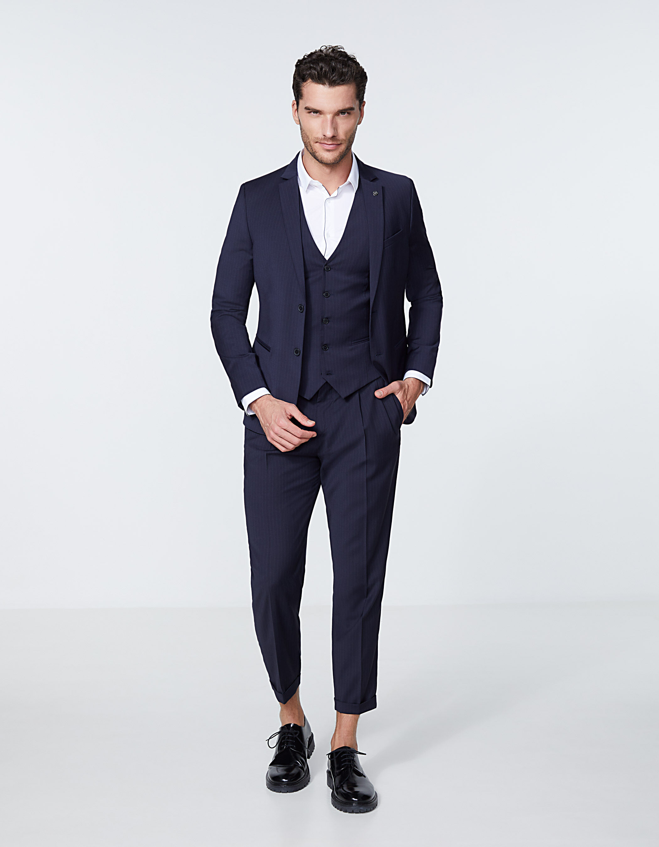 Gilet de costume marine a fines rayures Homme