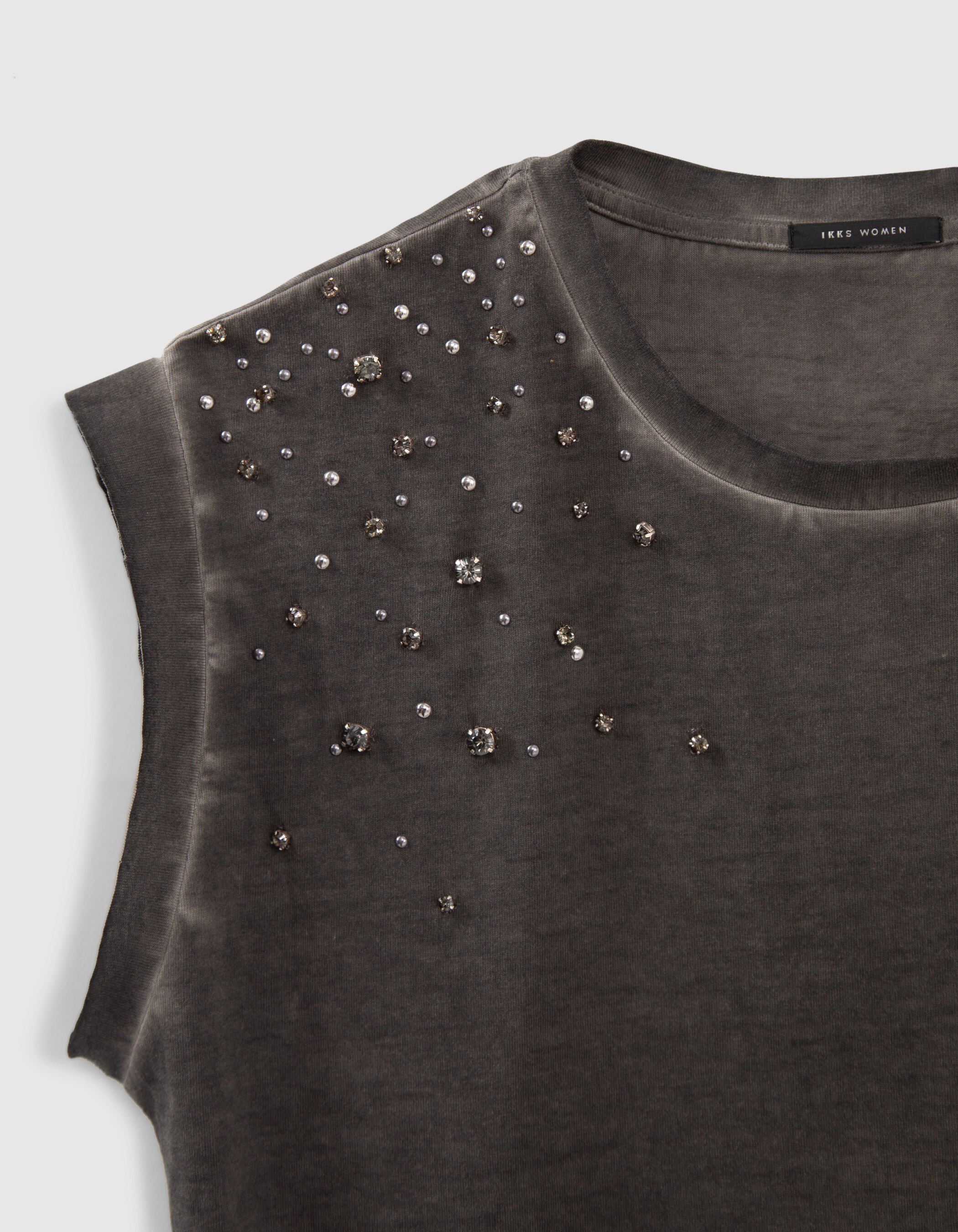 Tee shirt noir ave clous et strass Femme