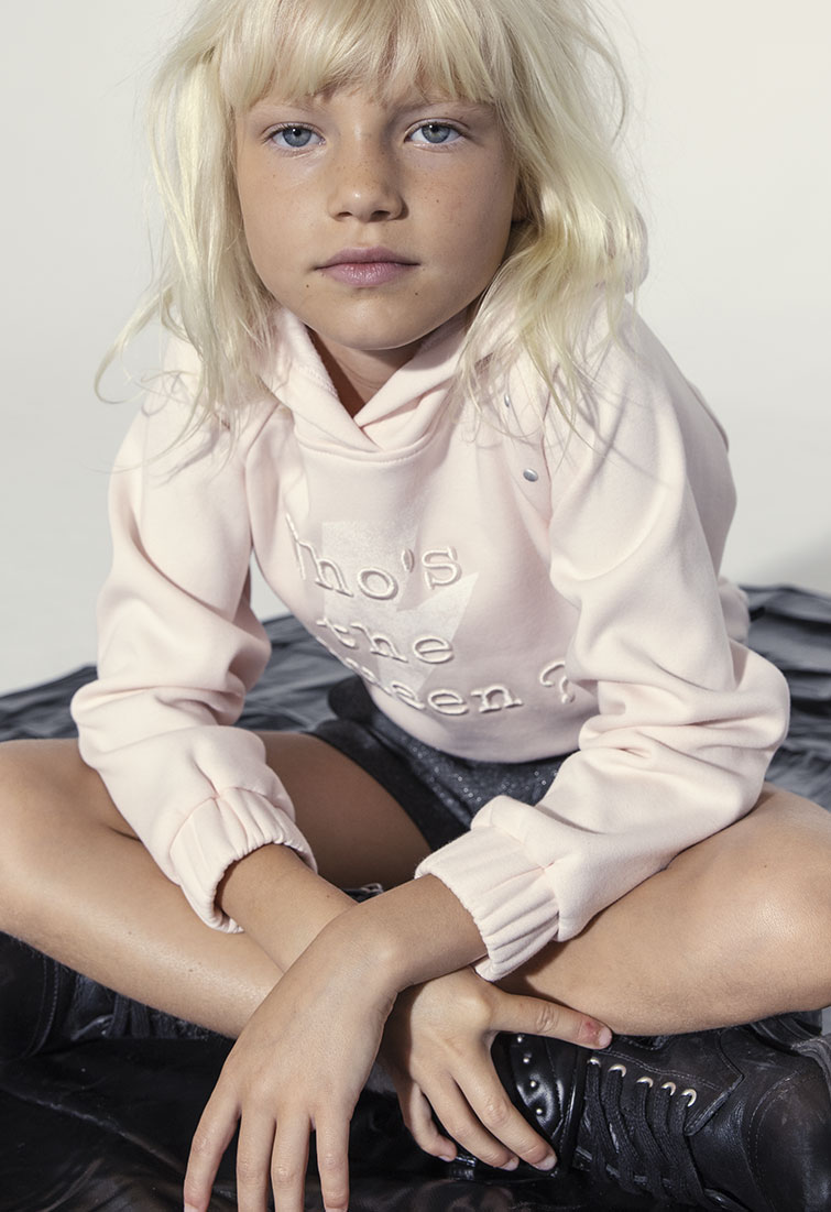 Sweatshirt rose clair à capuche à motif enfant fille 