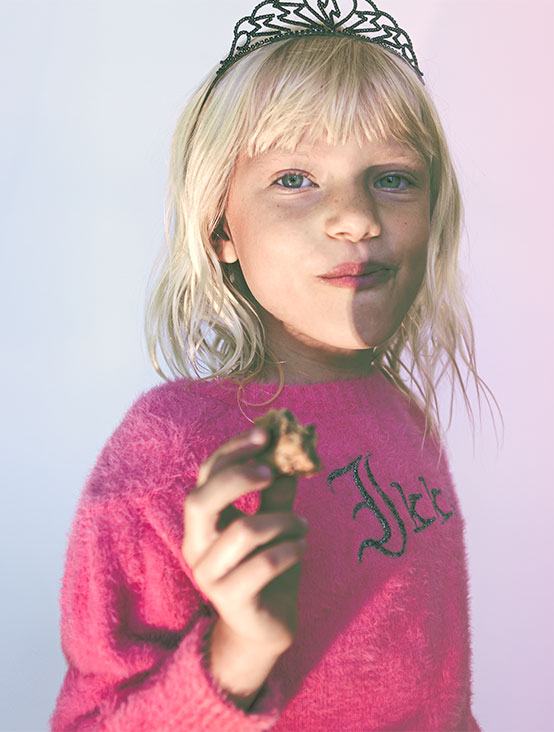 IKKS kid girl soft pink sweatshirt with embroidery 