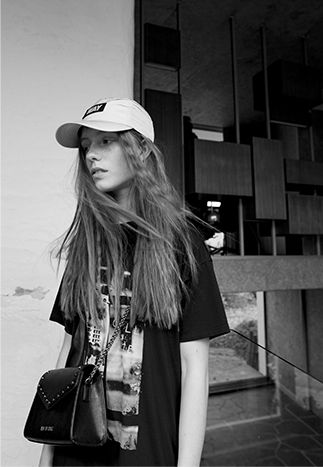 Way Girls’ black T-shirt dress
