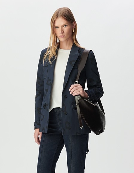 Bolso semiluna marrón cuero brillante Allane