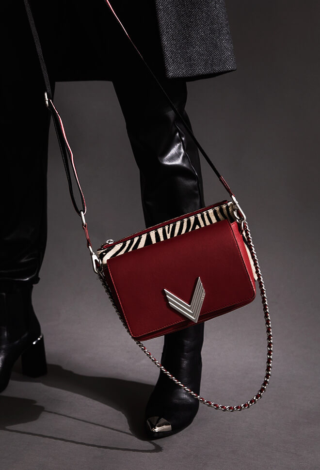 Bolsa 111 Scarlett en cuero rojo glamoroso