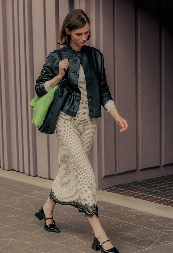 Zwart leren jasje met opstaande kraag