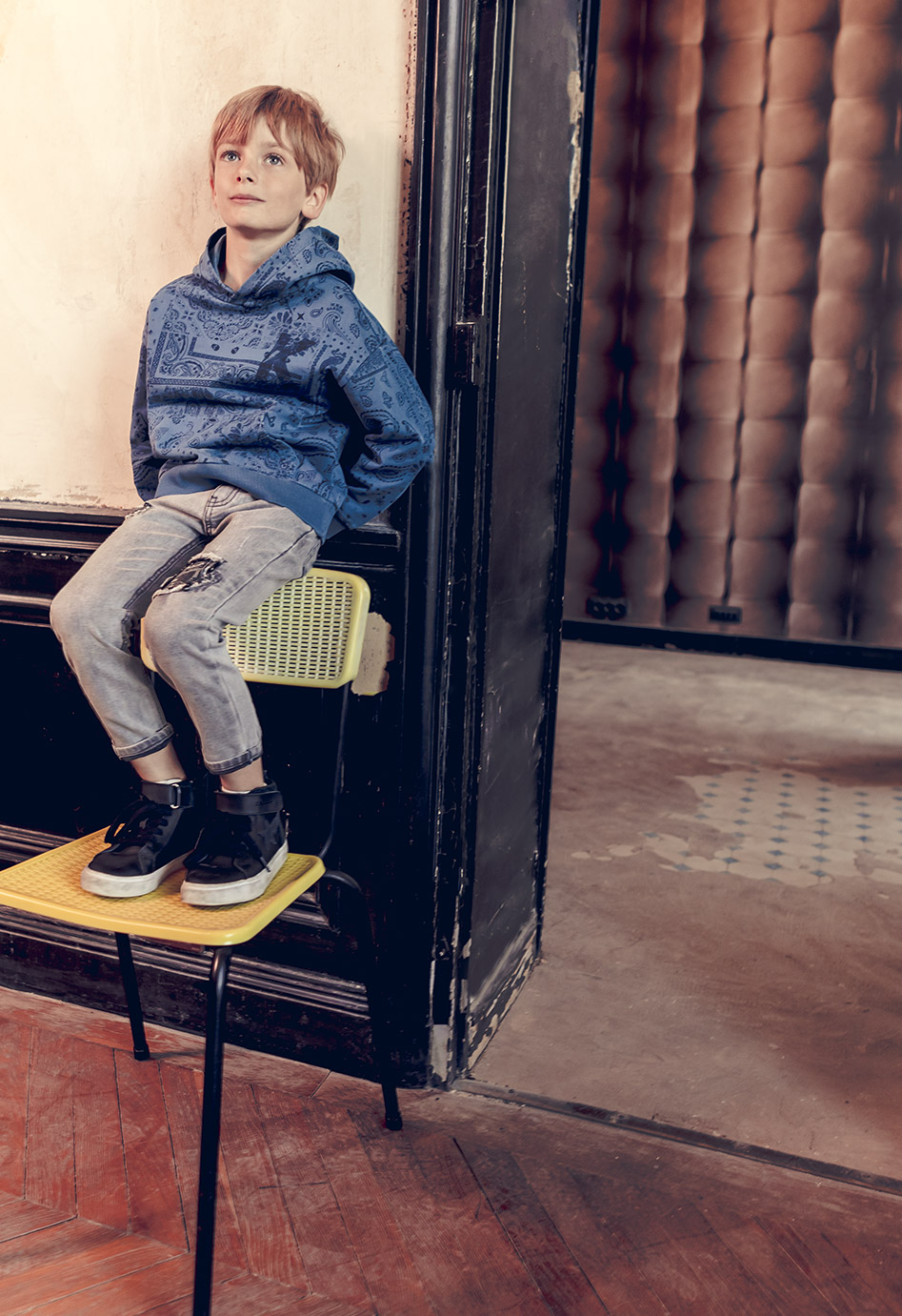 Sweatshirt bleu à capuche à motifs bandana enfant garçon