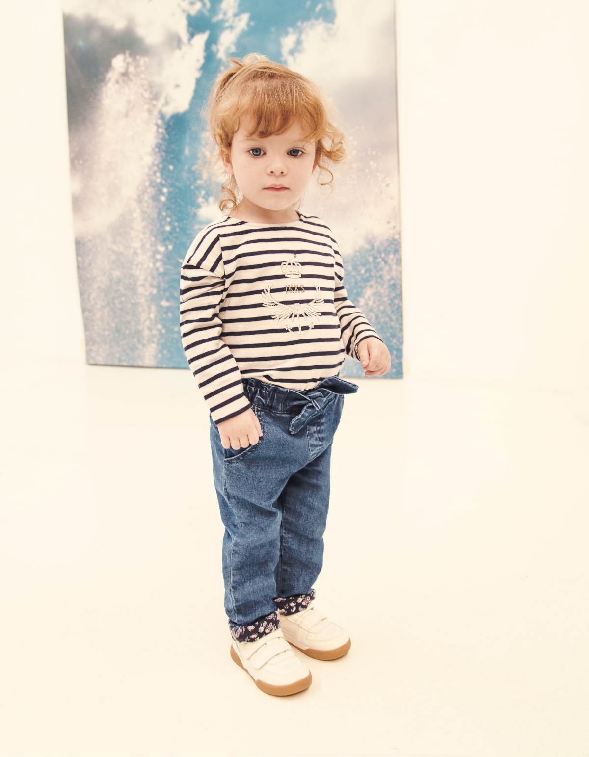 Medium blue jeans gevoerd strik-ceintuur babymeisjes
