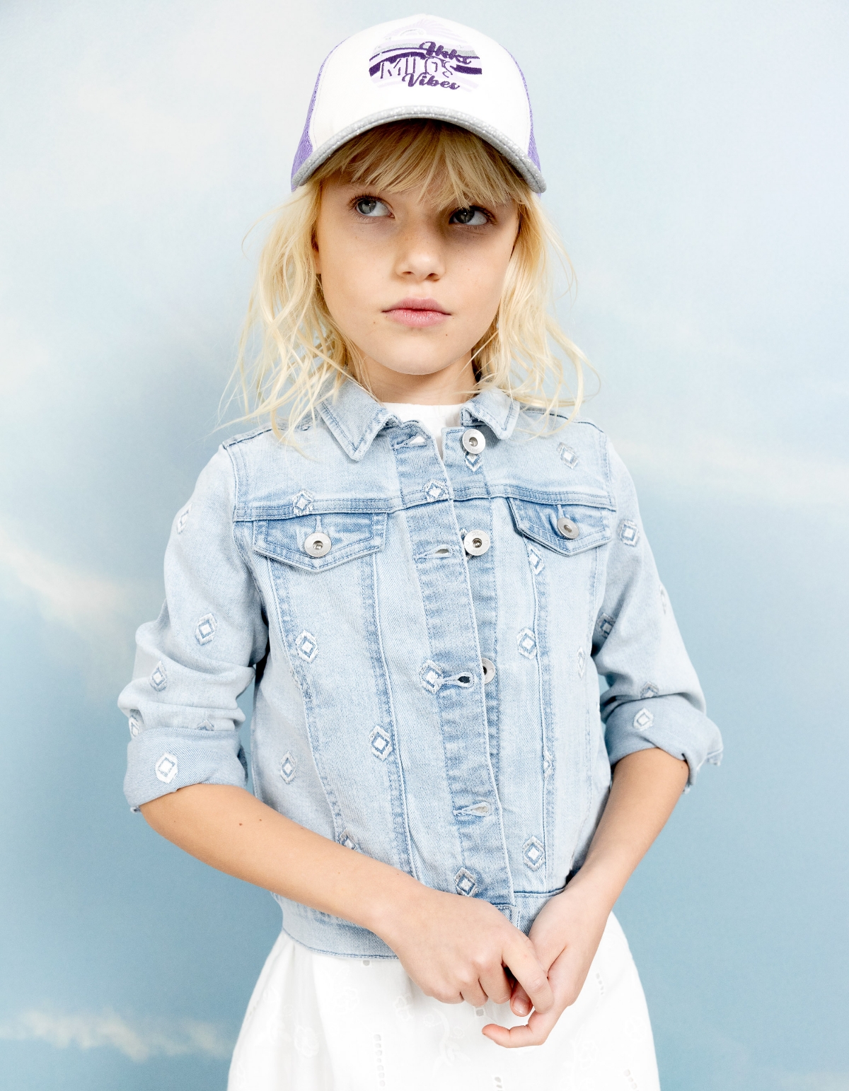 Girls’ blue embroidered organic cotton denim jacket