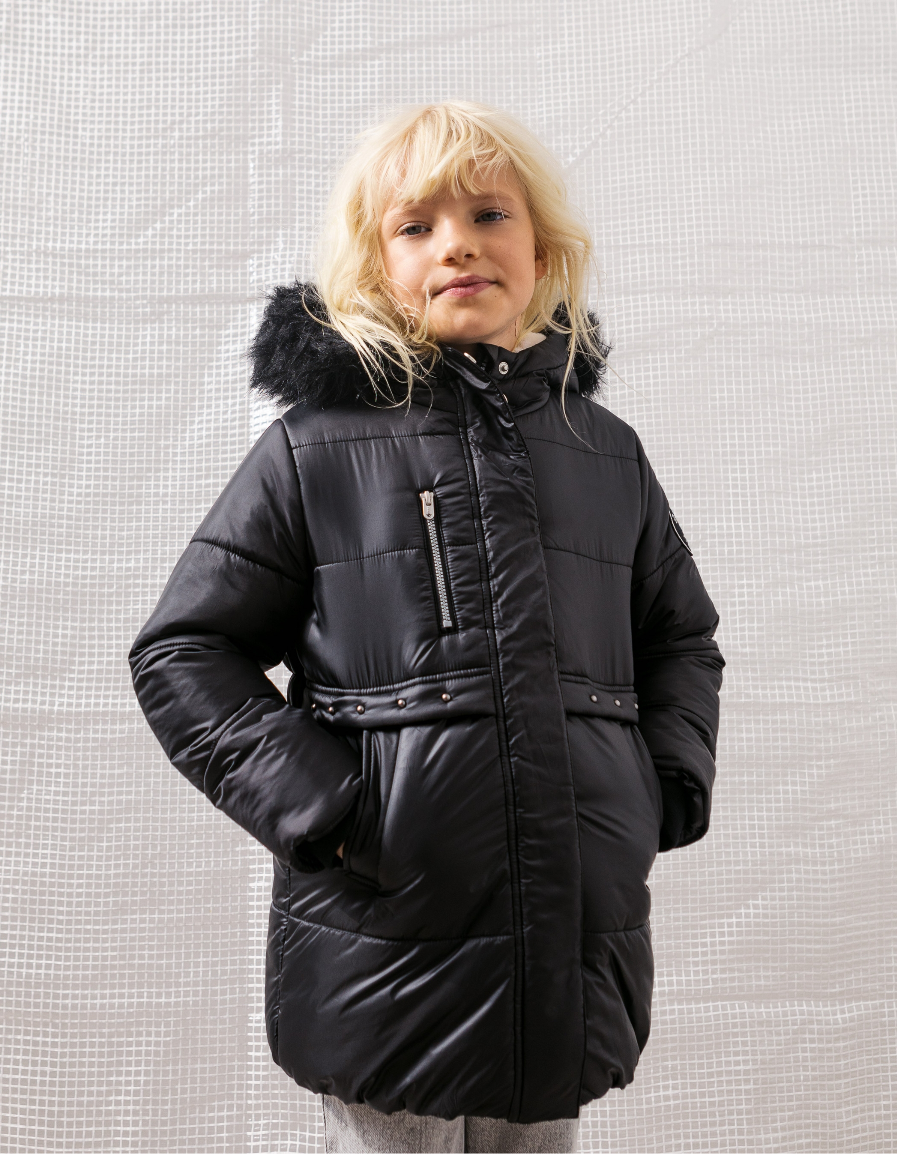 Girls’ black fur-lined hooded long padded jacket