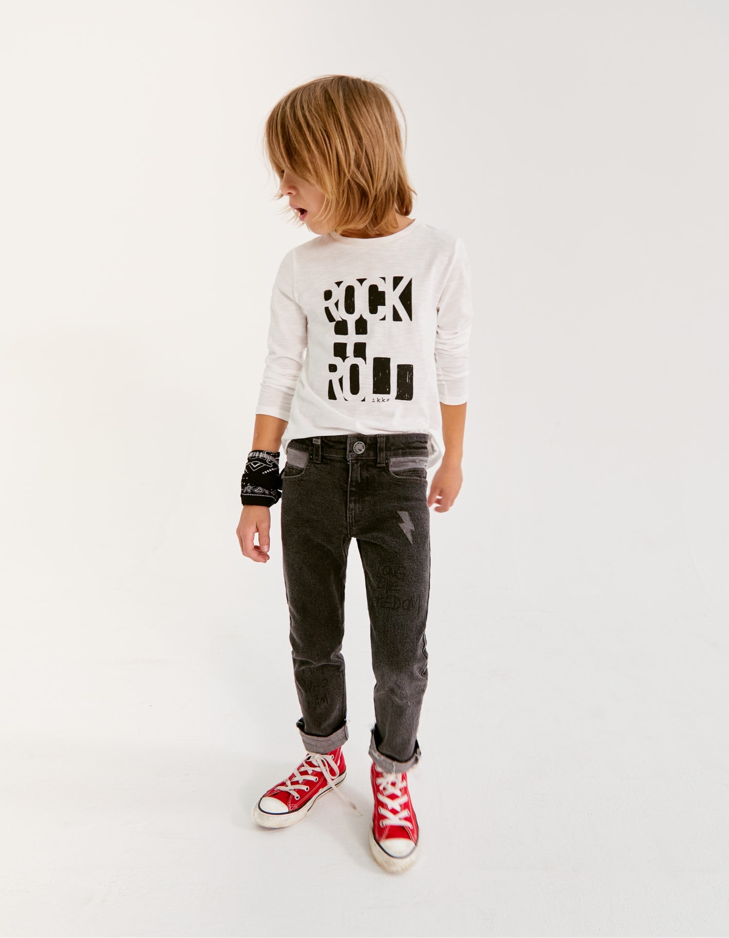 Jungen-Slim-Jeans mit Typoprint, Bio, in Black-Used-Optik 