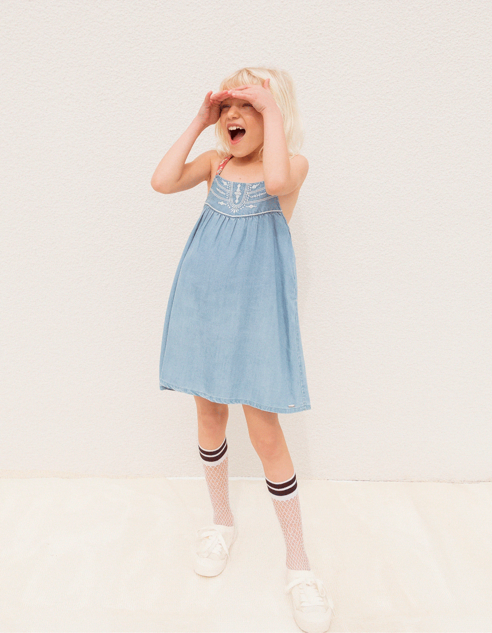Girls’ light blue Tencel® embroidered dress+printed straps